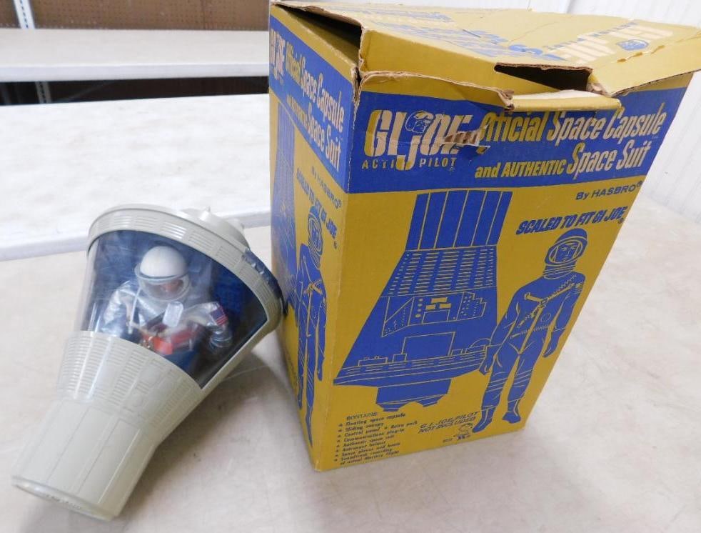 Vintage G.I. Joe Space Capsule with Figure and Suit - Capsule Has Crack - Original Box (1 of 12)