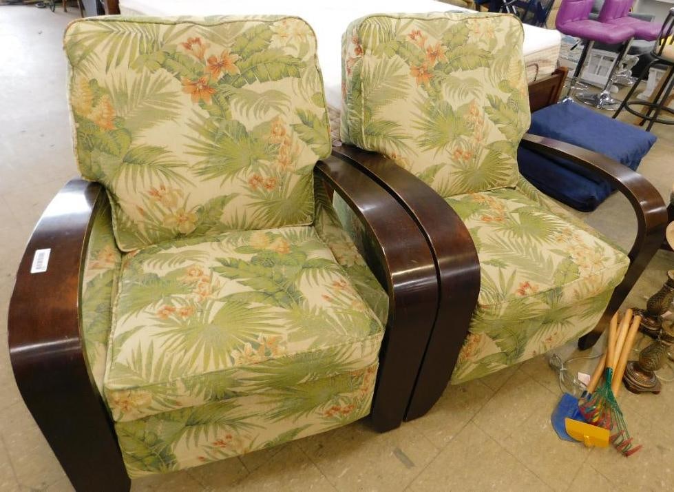 Pair of Lazy Boy Manual Recliners - Each 39" x 33" x 40": See Photos For Condition and Details