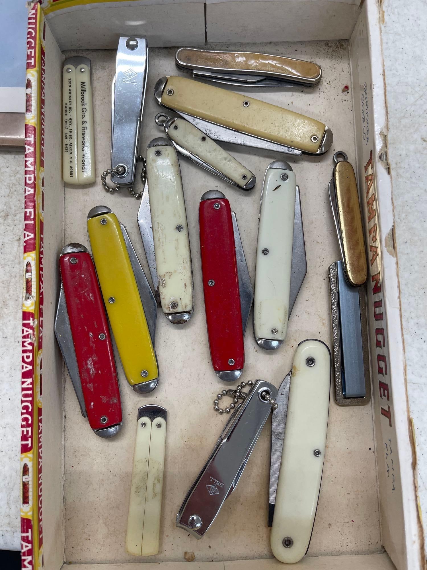 14 Advertising Pocket Knives and Fingernail Clippers - 2
