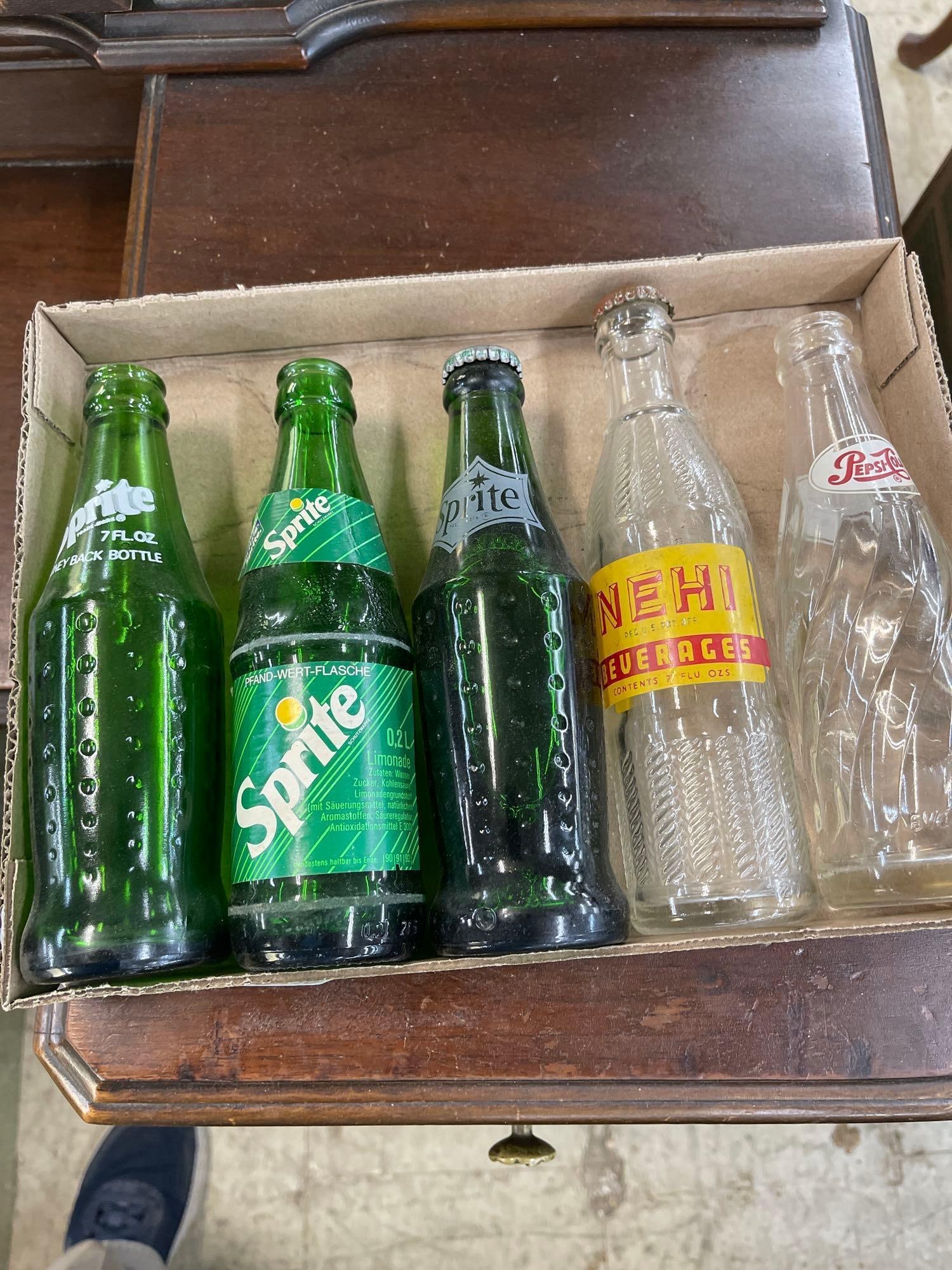 5 Pop Bottles: 5 Pop Bottles 