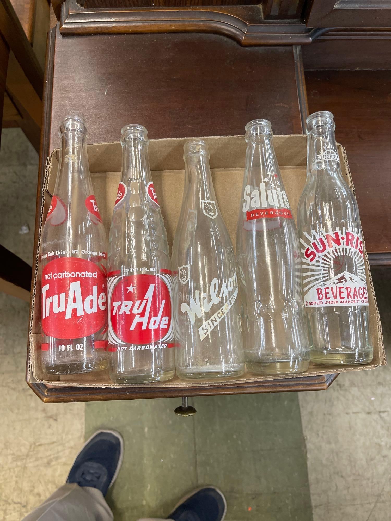 5 Pop Bottles: 5 Pop Bottles