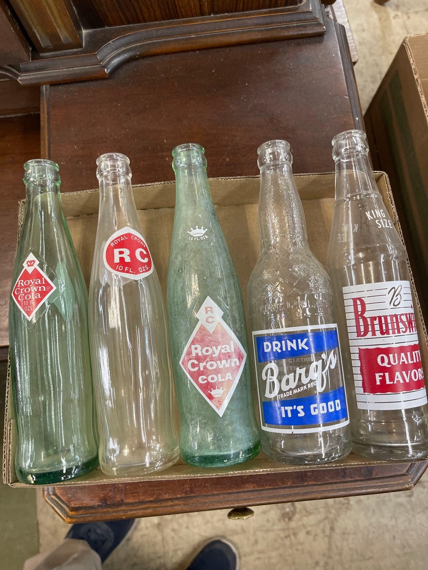 5 Pop Bottles: 5 Pop Bottles 