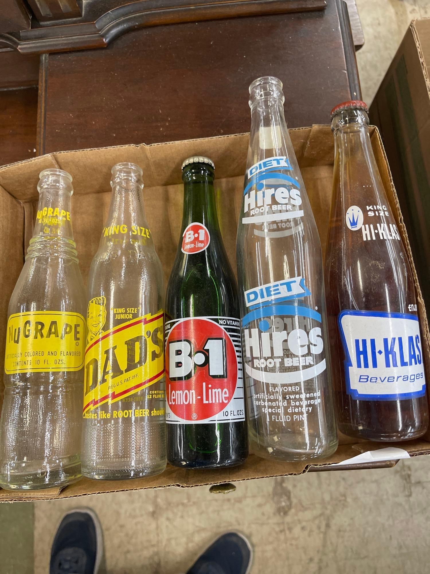 5 Pop Bottles: 5 Pop Bottles 