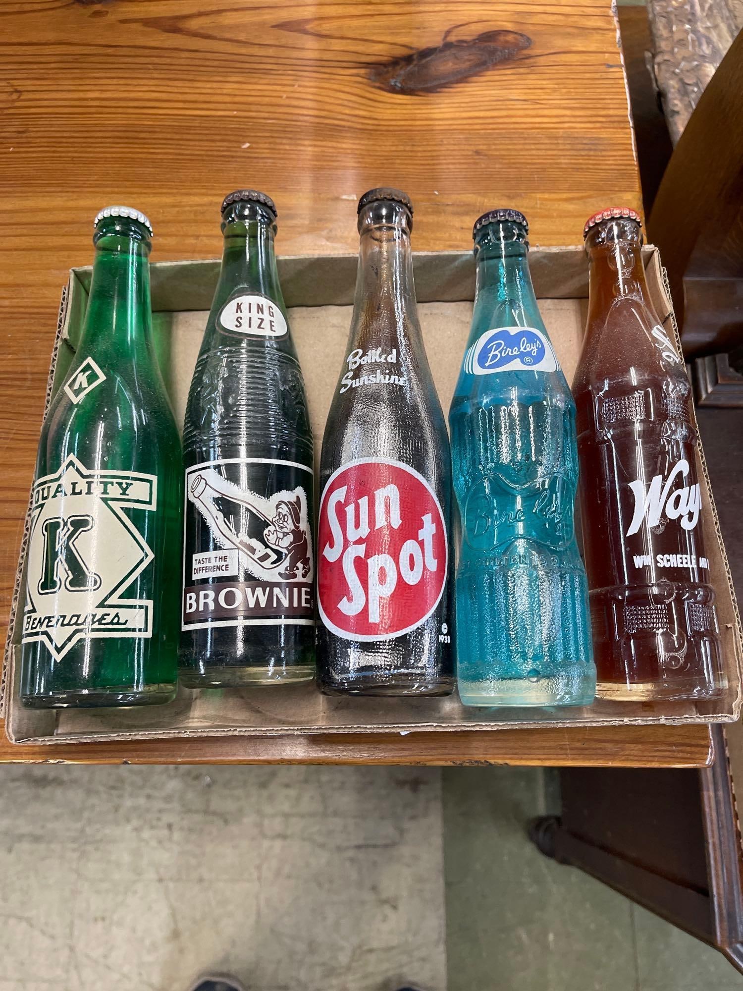 5 Pop Bottles: 5 Pop Bottles 