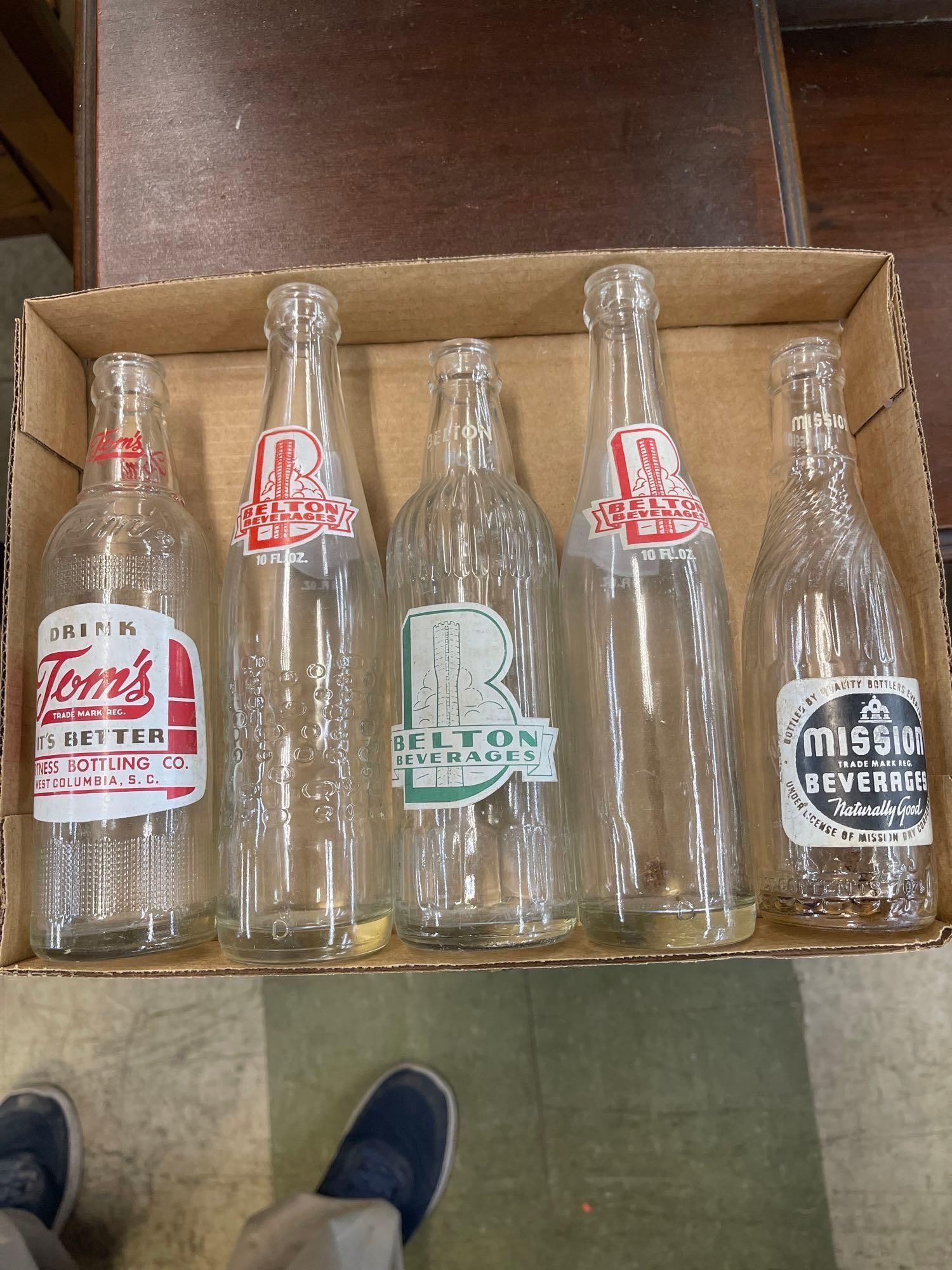 5 Pop Bottles: 5 Pop Bottles 