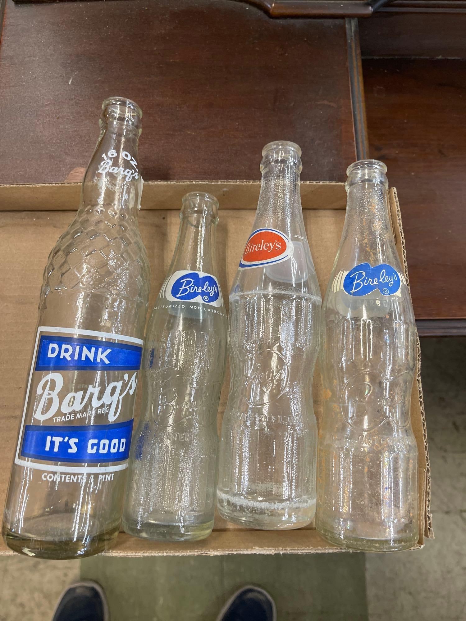 4 Pop Bottles: 4 Pop Bottles