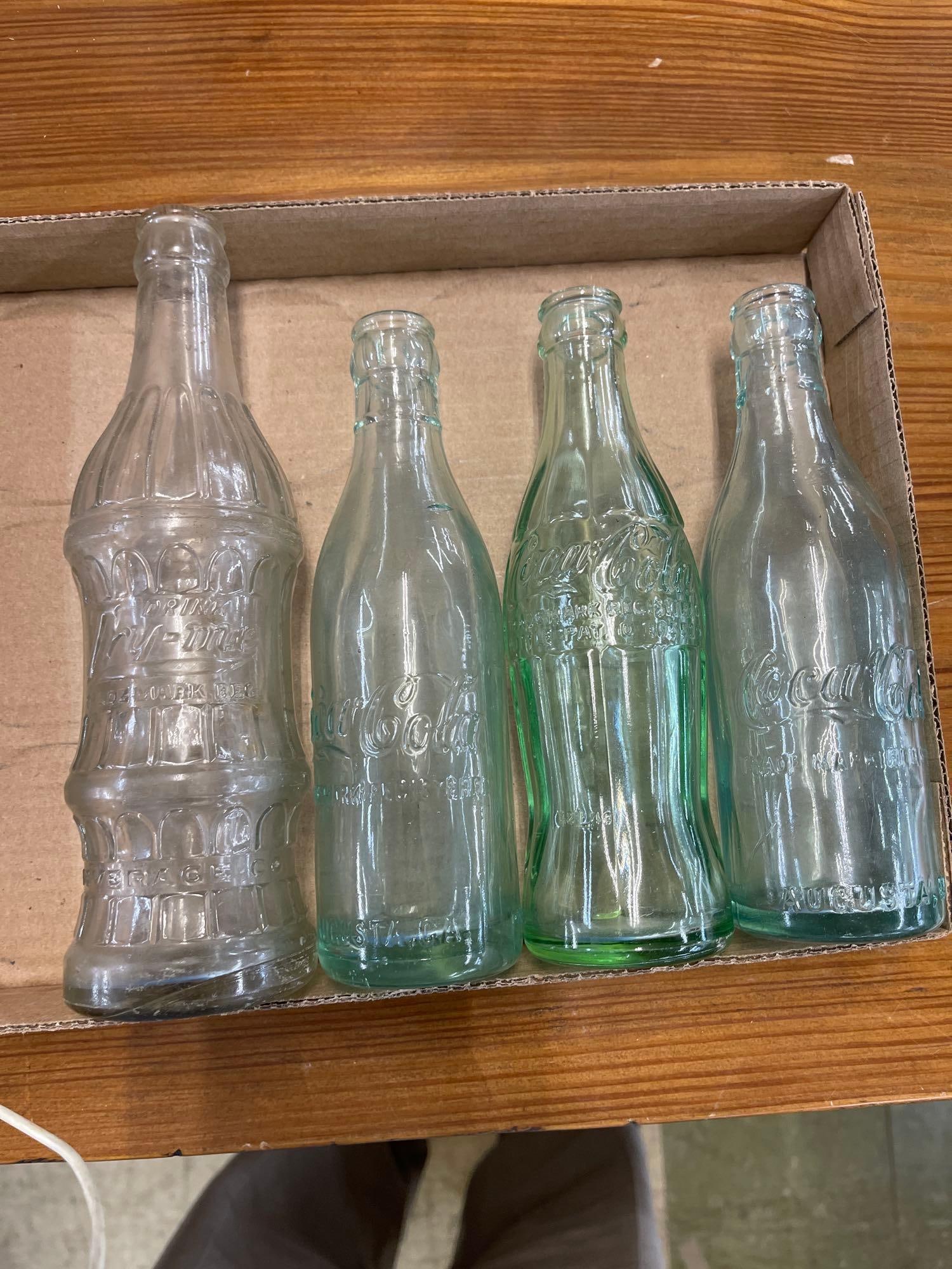 4 Pop Bottles: 4 Pop Bottles