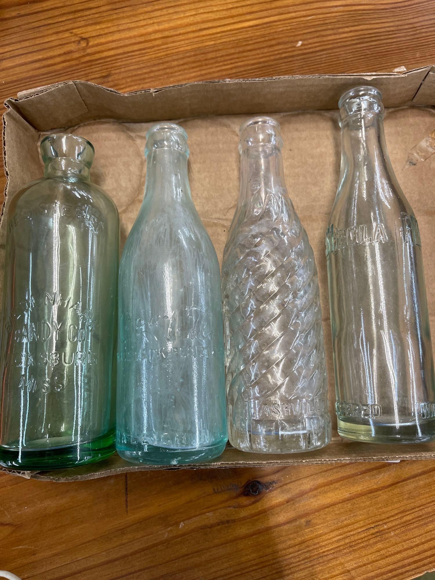 4 Pop Bottles: 4 Pop Bottles