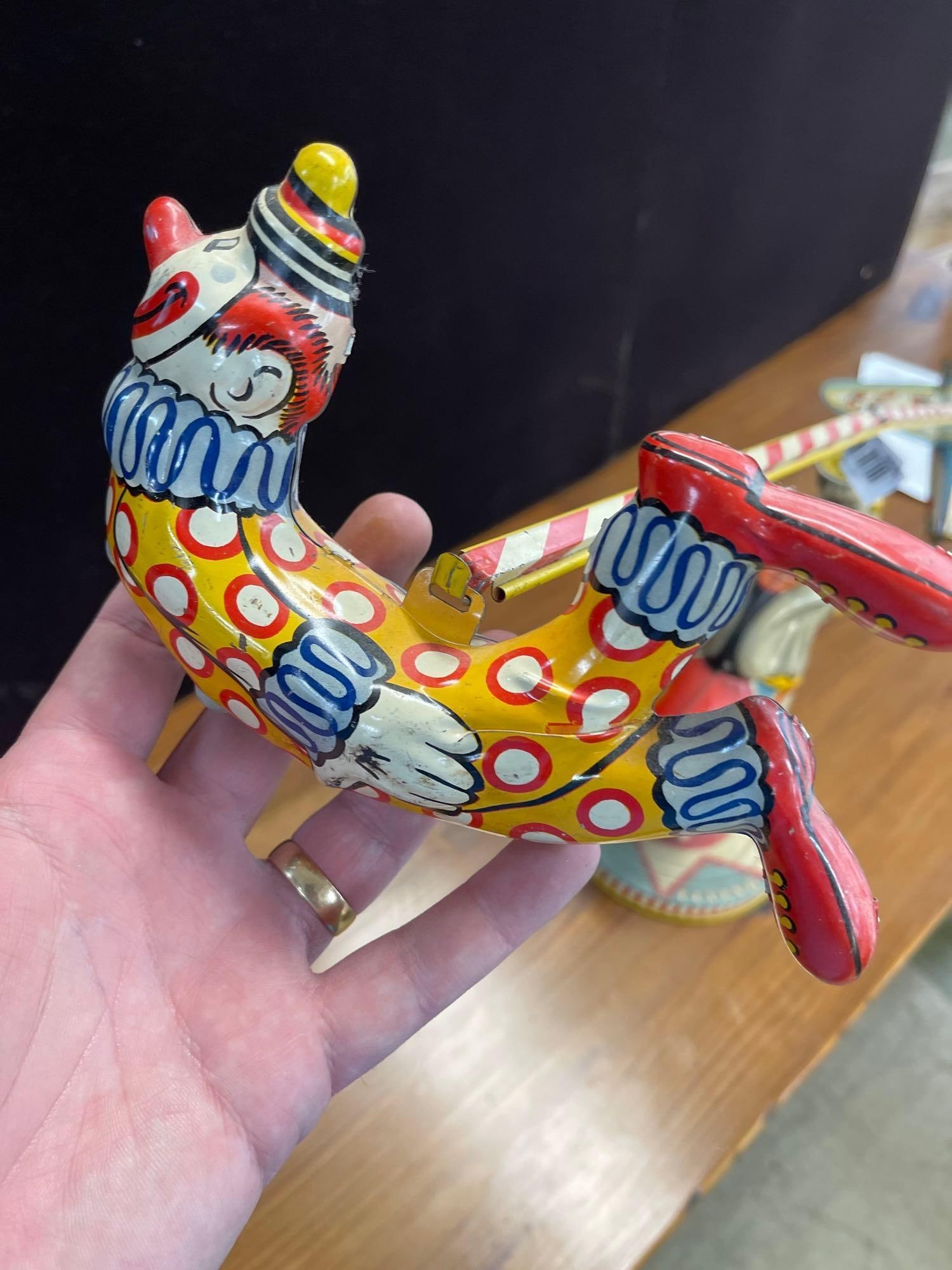 Unique Art Flying Circus Wind Up Missing Propeller - 3