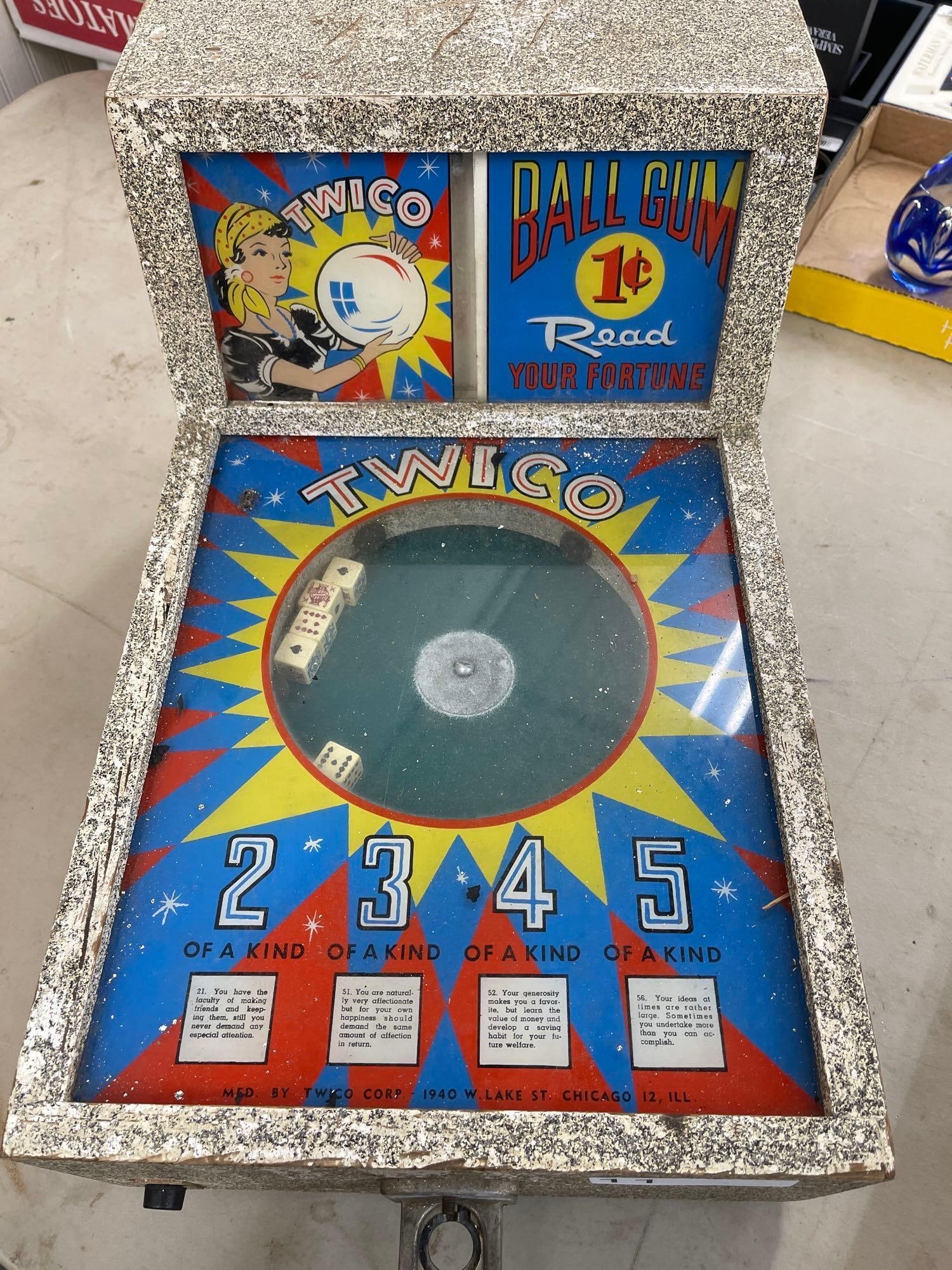 Twico Ball Gum Read Your Fortune: 11 X 18 X 11 