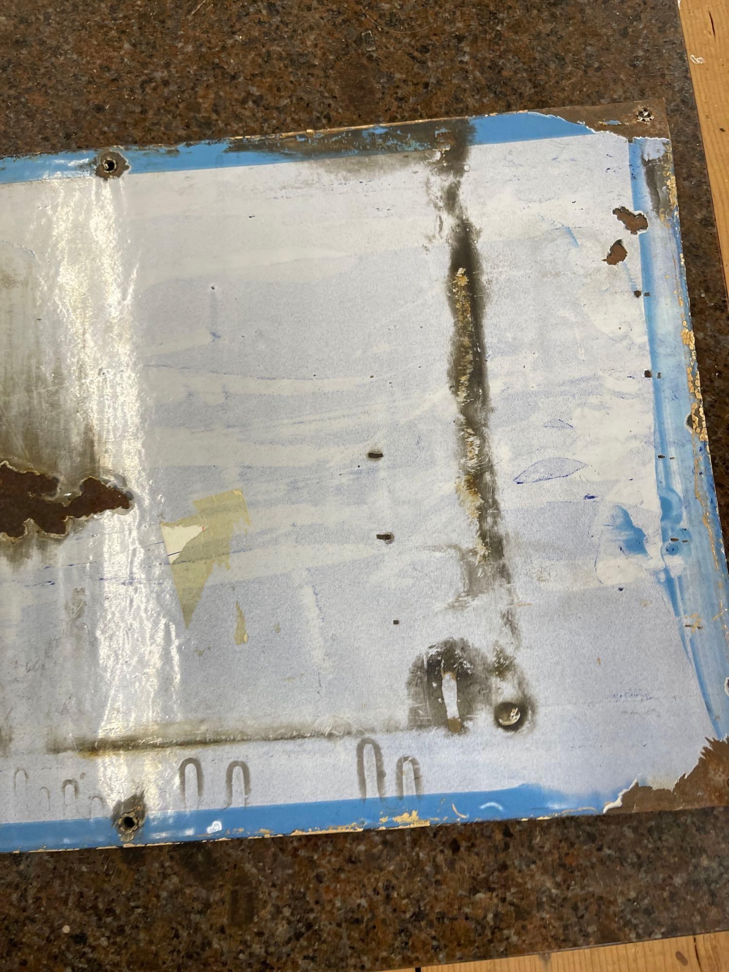 Velvet Pipe Tobacco Porcelain Sign - 12