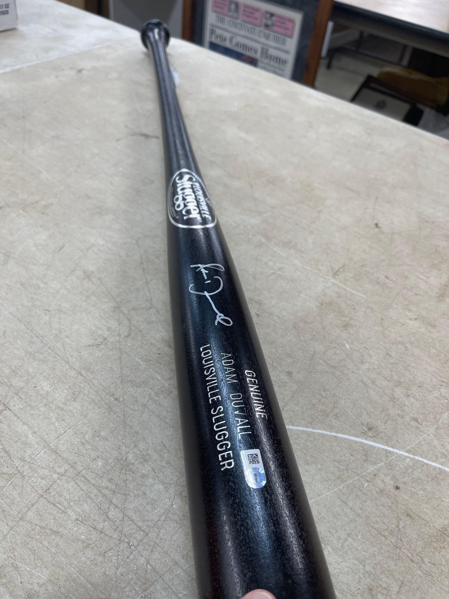 Louisville Sligger Autographed by Adam Duvall: 33.5 