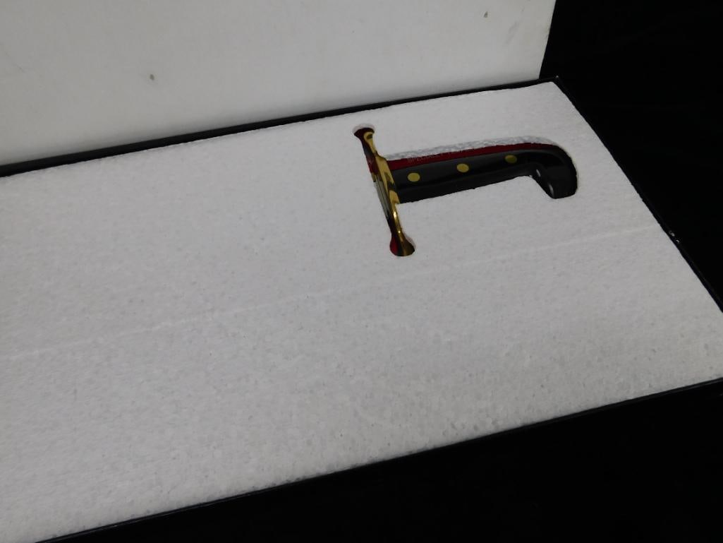 Case XX - Bowie Knife with Sheath - Model # 1833 - Original B0x - Like New - 14.25" Long - 15