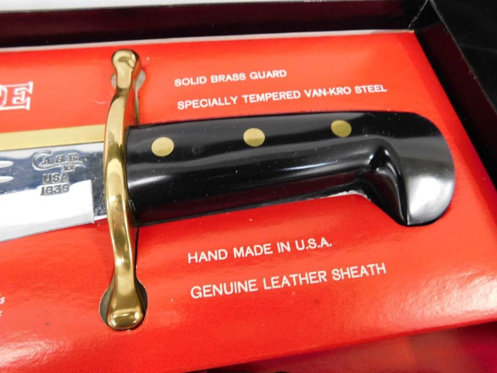 Case XX - Bowie Knife with Sheath - Model # 1833 - Original B0x - Like New - 14.25" Long - 3