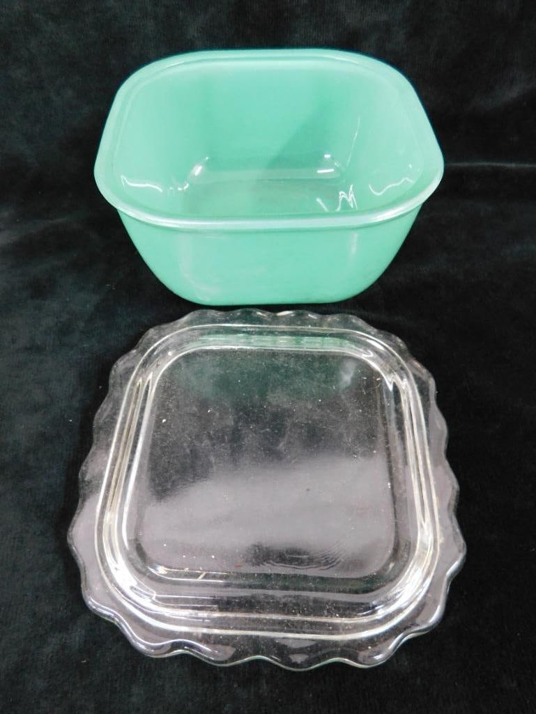 Box Lot of Vintage Glass - Corning - Pyrex - Refrigerator Dish - Extra Lid - Glass - 11