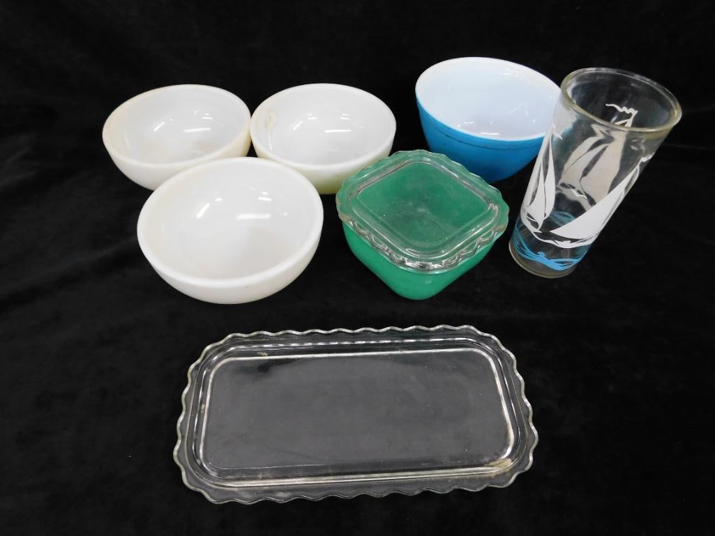 Box Lot of Vintage Glass - Corning - Pyrex - Refrigerator Dish - Extra Lid - Glass - 15