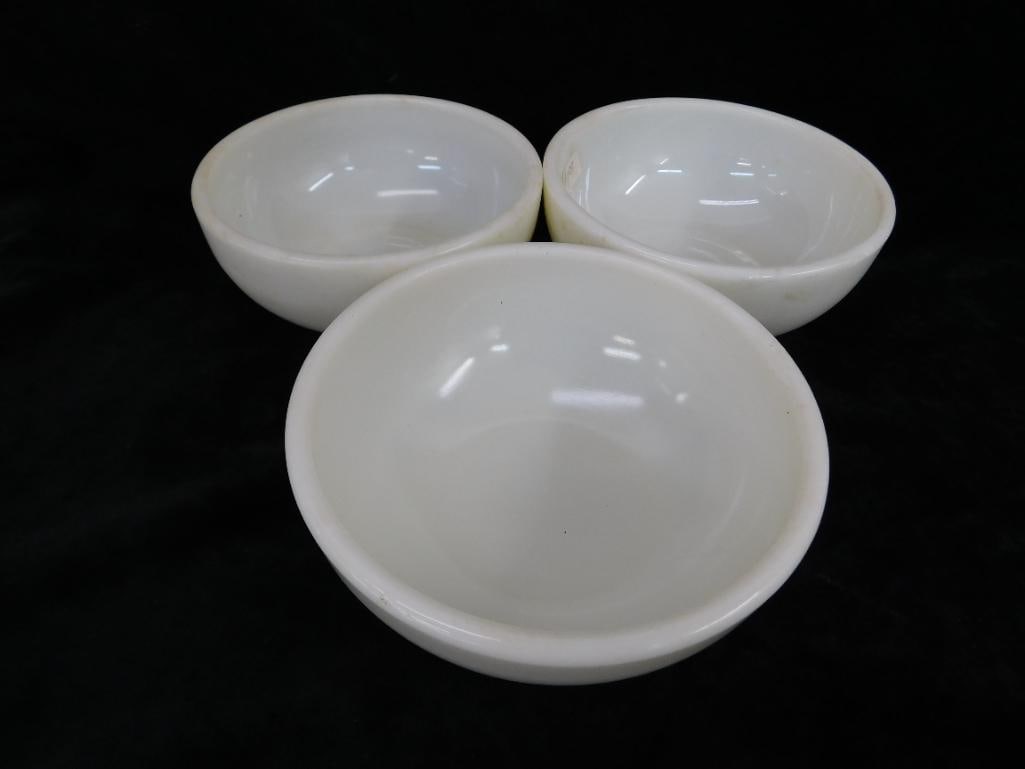 Box Lot of Vintage Glass - Corning - Pyrex - Refrigerator Dish - Extra Lid - Glass - 2