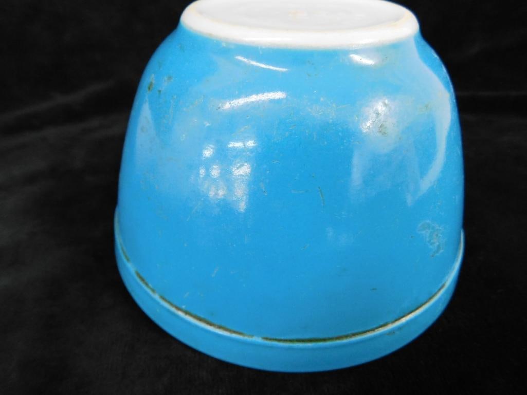 Box Lot of Vintage Glass - Corning - Pyrex - Refrigerator Dish - Extra Lid - Glass - 7