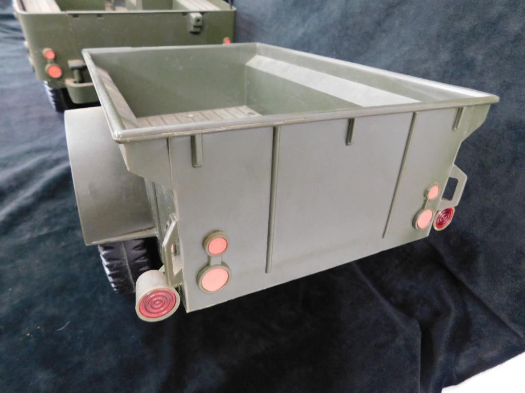 Vintage G.I Joe Jeep - Trailer - Spot Light and Accessories - 7