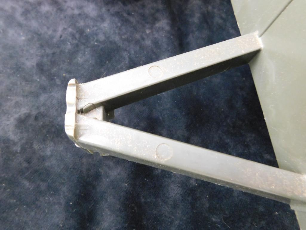 Vintage G.I Joe Jeep - Trailer - Spot Light and Accessories - 9