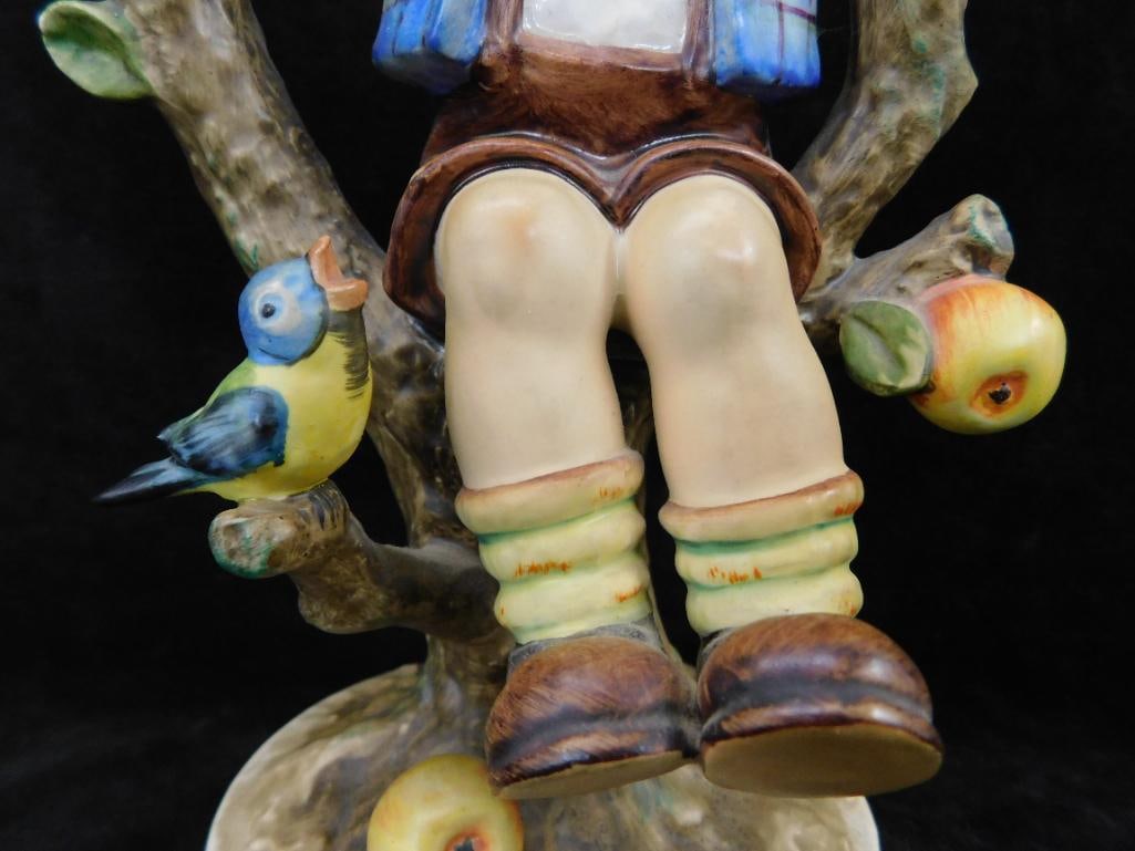 Hummel - #142 V - Large " Apple Tree Boy " - 10.75" x 5.75" x 4" - 4