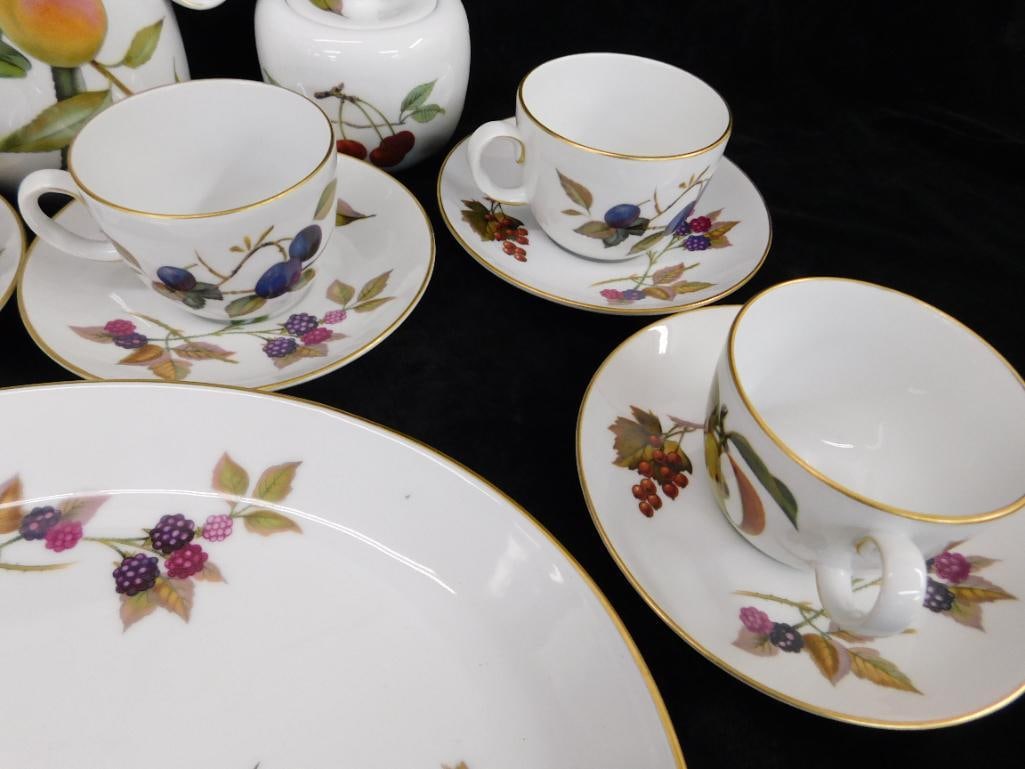 21 Piece Set of Royal Worcester - "Evesham" Pattern - 6