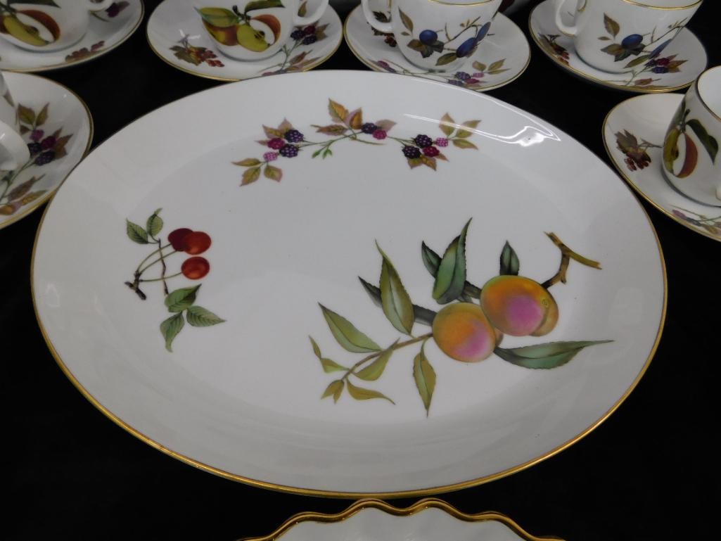 21 Piece Set of Royal Worcester - "Evesham" Pattern - 7
