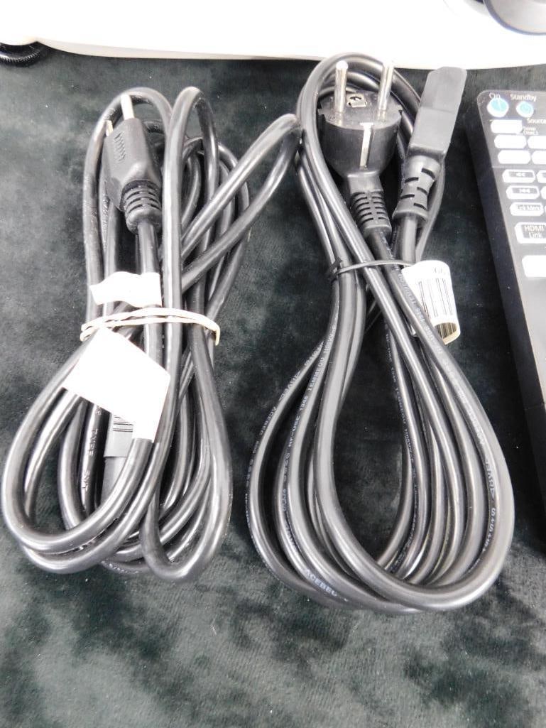 Epson Powerlite Home projector 3000 with Accessories - 8