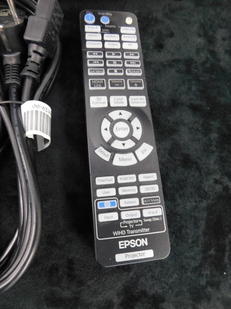 Epson Powerlite Home projector 3000 with Accessories - 9