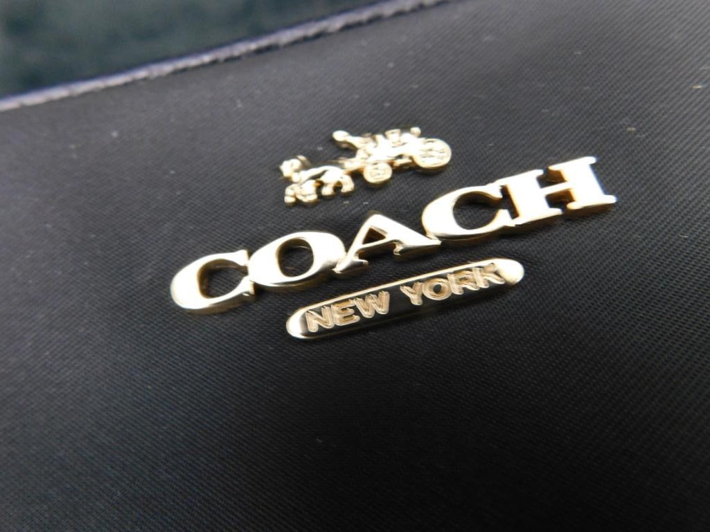 Coach - Toiletry Bag - Pill Box Carrier - Small Clutch Purse - 3