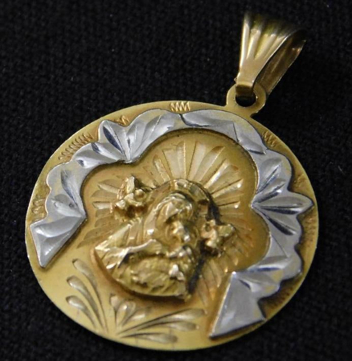 18K Yellow Gold - Pendant - 2.81 Grams (1 of 6)