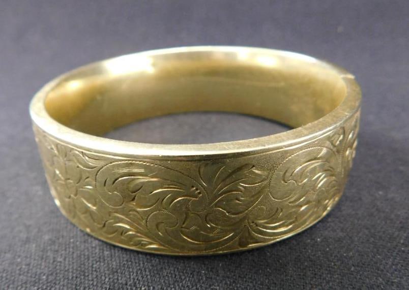 14K Yellow Gold Bangle Bracelet - Marked 585 - 45 Grams (1 of 10)