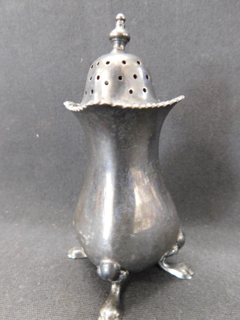 Sterling Silver - Salt and Pepper Shakers - English - 126 Grams - 2