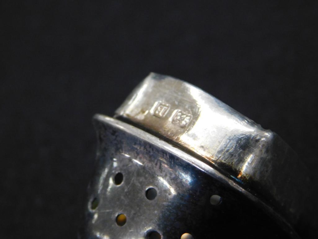 Sterling Silver - Salt and Pepper Shakers - English - 126 Grams - 7