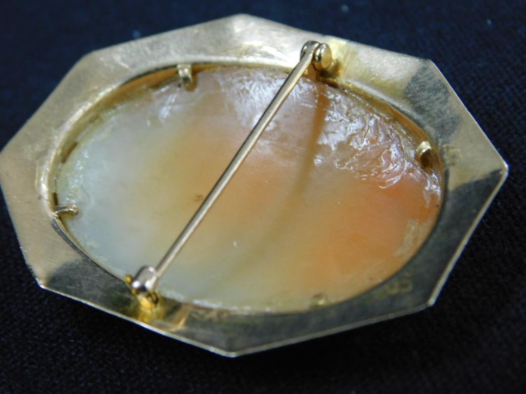 10K Yellow Gold - Vintage Cameo Brooch - 7.9 Grams TW - 6
