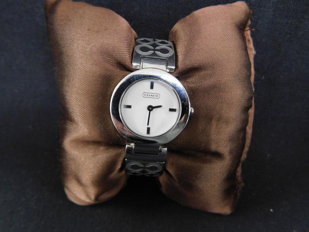 Coach Stainless Steel Ladies Wristwatch - Original Box - 9