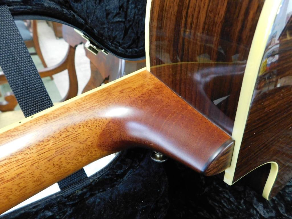 Breedlove 5 String Electric Acoustic Bass Guitar - Original Carrying Case - 10