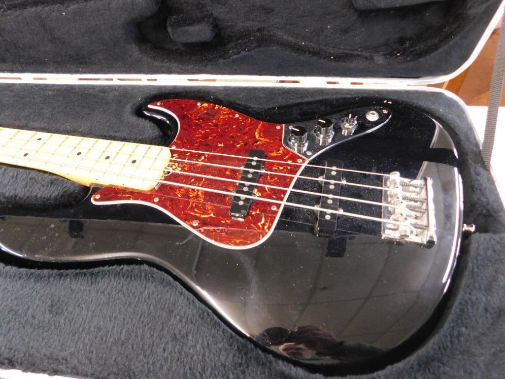 Fender Electric Jazz Base - Original Case - 2