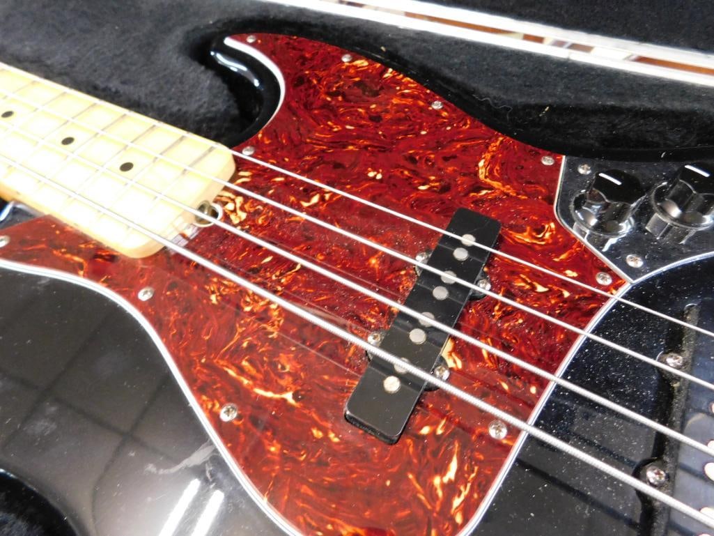 Fender Electric Jazz Base - Original Case - 4