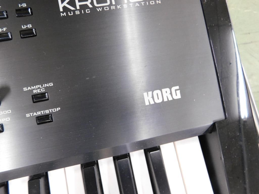 Korg Kronos Work Station - Original Case - No Power cord - 3