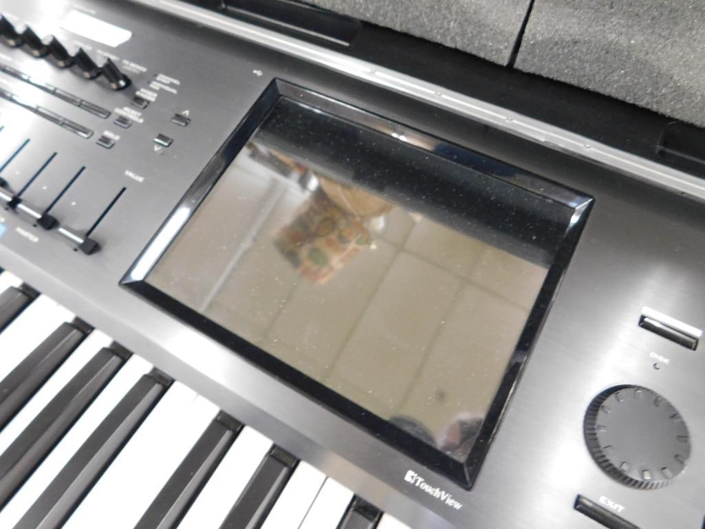 Korg Kronos Work Station - Original Case - No Power cord - 6