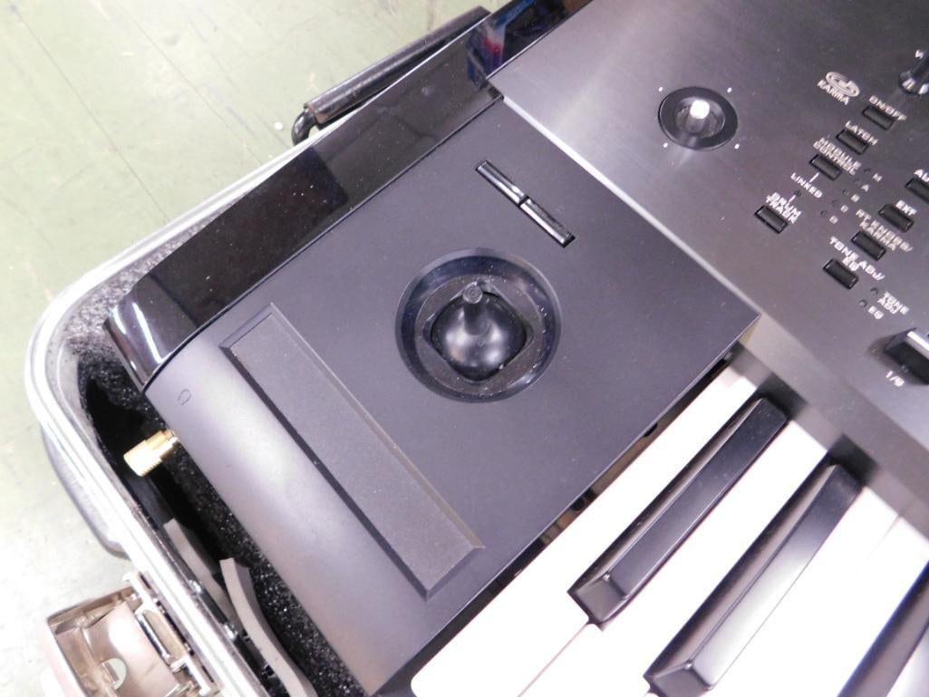 Korg Kronos Work Station - Original Case - No Power cord - 7