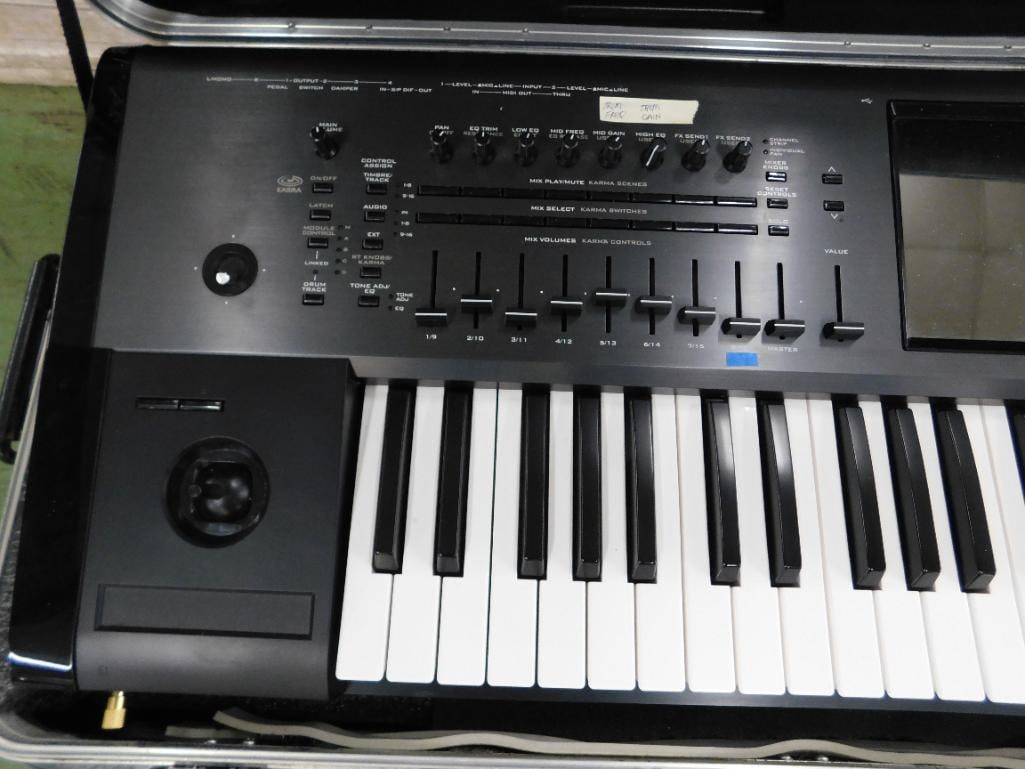 Korg Kronos Work Station - Original Case - No Power cord - 8