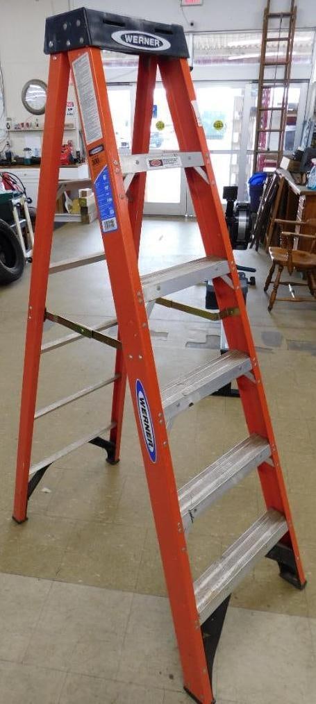Warner Fiberglass 6 Foot Folding Ladder (1 of 8)