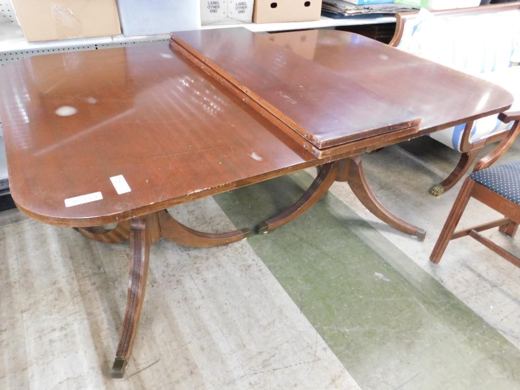 Mahogany Duncan Phyfe Table - 2 Leaves - 30" x 42" x 92" - 8