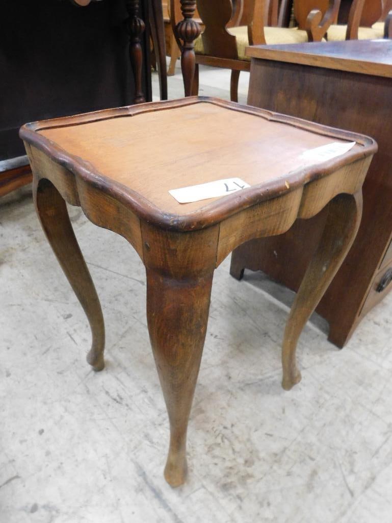 Small Pie Crust Table - 18.5" x 12" x 12" - 7