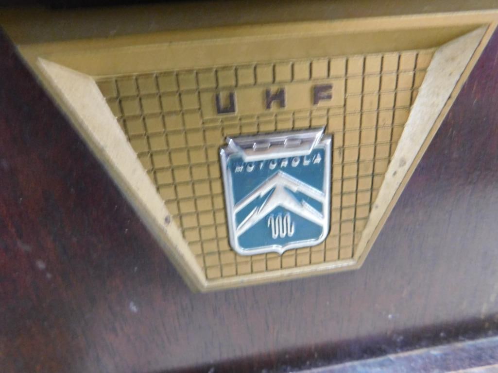 Motorola Console TV - 39" x 26"x 23" - 2