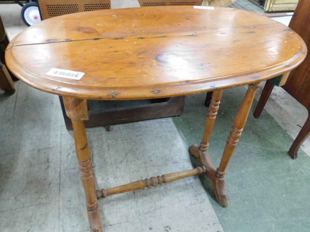 Oval Foyer Table - 27.5" x 31" x 19": See Photos For Condition and Details 