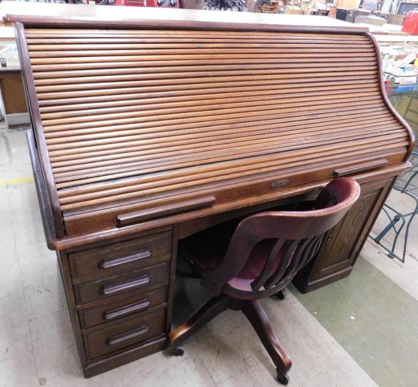 Roll Top Desk with Chair - Desk 49" x 60" x 30" - with Key (1 of 20)