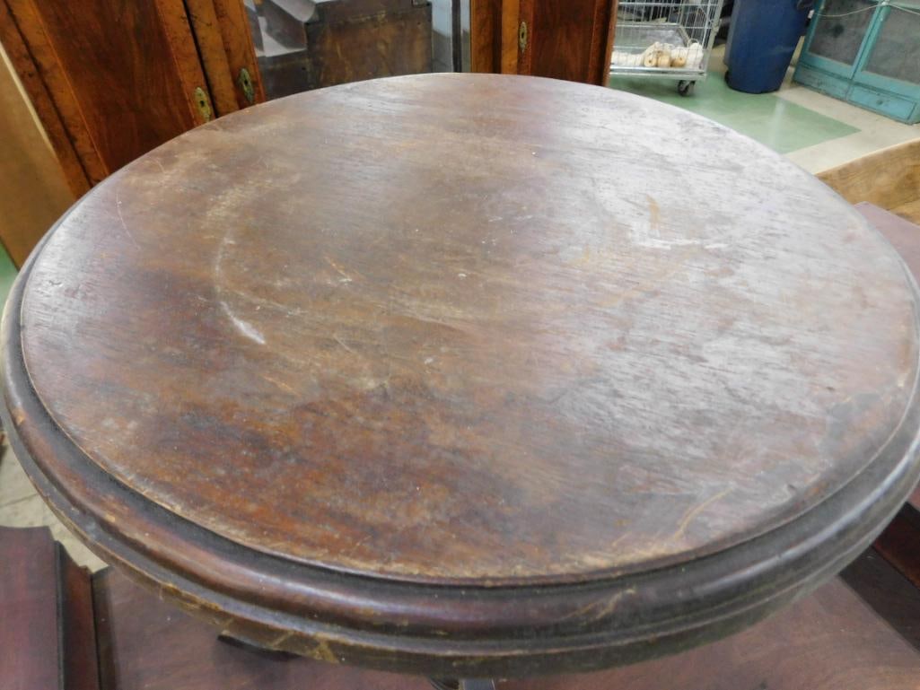 Early Candle Stand - 24" x 20" - 2